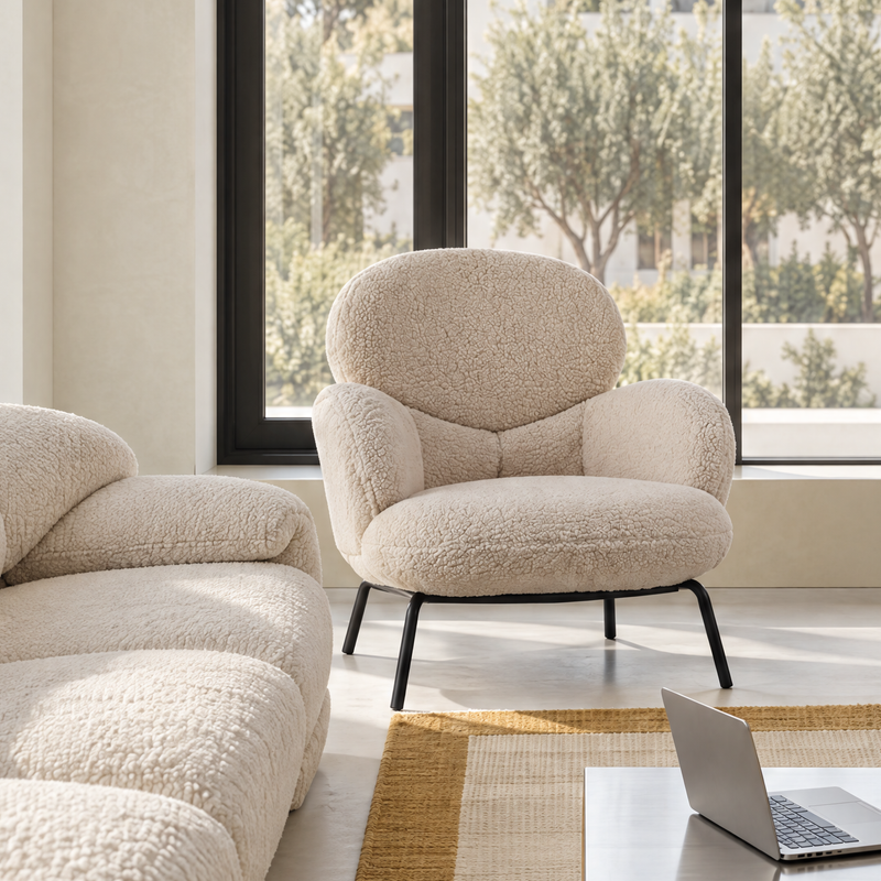 Fauteuil Bloom, tissu bouclé et pieds en acier, Beige
